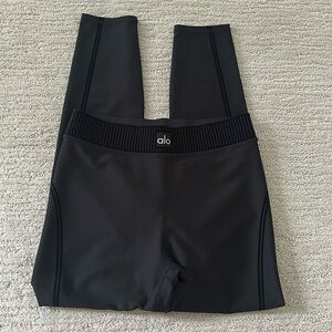 ALO | Black Airlift High-Waist 7/8 Line Up Legging | Size Small